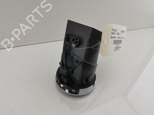 Air vent PEUGEOT 5008 (0U_, 0E_) 2.0 HDi 150 / BlueHDi 150 | BP27890476I21