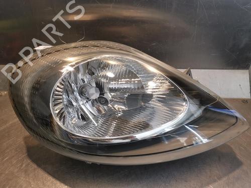 Used Right headlight RENAULT TRAFIC II Van (FL) 1.9 dCi 100 (FL0C) (101 hp) 20918068