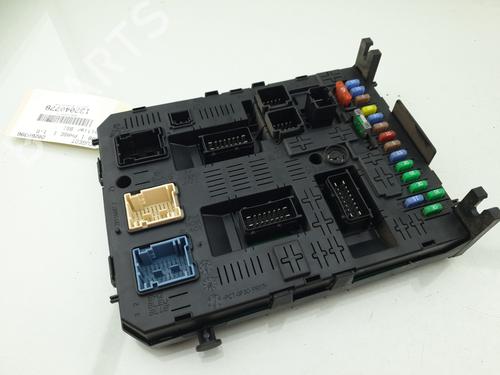 Used Fuse box Fuse box PEUGEOT 308 I (4A_, 4C_) 1.6 HDi (90 hp) 38778837 38778837