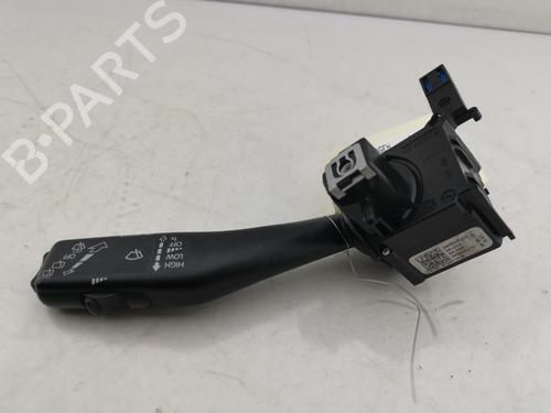 Commodo Essuie Glace / Phare VW TOURAN (1T1, 1T2) 1.9 TDI (105 hp) 31953531