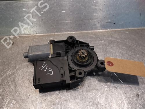 Rudehejsemotor forskærm højre RENAULT SCÉNIC III (JZ0/1_) 1.5 dCi (106 hp) 20919662