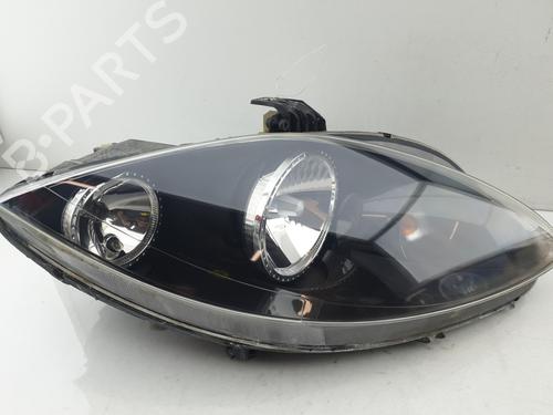 right-headlight-seat-altea-5p1-2004-2005-2006-2007-2008-2009-2010-2011-2012-2013-2014-2015-36683674 main image