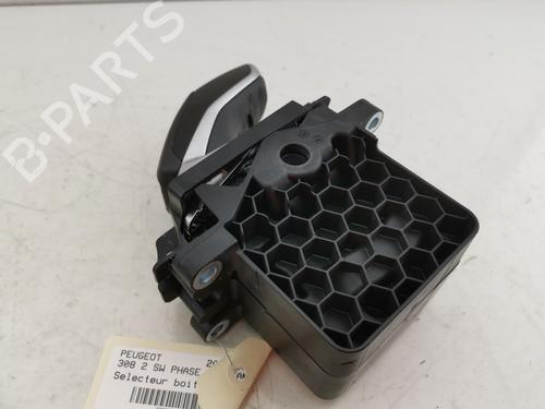 Used Gear lever Gear lever PEUGEOT 308 SW II (LC_, LJ_, LR_, LX_, L4_) 1.6 PureTech 225 (L45GGR) (225 hp) 32729860 32729860