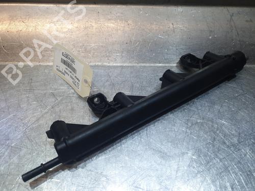 Used Injection rail Injection rail CITROËN C3 Picasso (SH_) 1.4 VTi 95 (SH8FSC, SH8FP0, SH8FP6) (95 hp) 27636529 27636529