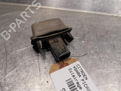 Used Licence plate light Licence plate light CITROËN XSARA PICASSO (N68) 2.0 HDi (90 hp) 21215683 21215683