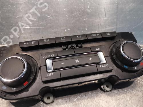 Climate control SKODA SUPERB II Estate (3T5) 2.0 TDI 3T0907044AR