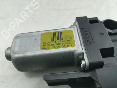 Used Right front window motor Right front window motor VOLVO V70 III (135) 2.0 D (136 hp) 33205701 33205701