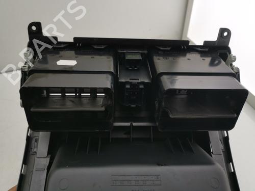 air-vent-vw-touran-1t1-1t2-2003-2004-2005-2006-2007-2008-2009-2010-2011-31953537 main image