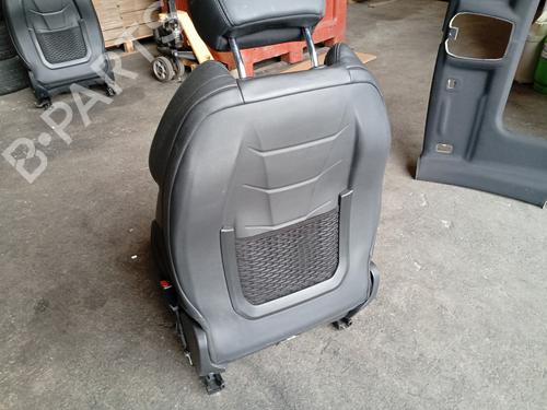 Used Right front seat Right front seat PEUGEOT 508 SW II (FC_, FJ_, F4_) PSE Hybrid4 360 (F45GBT) (360 hp) 32267639 32267639