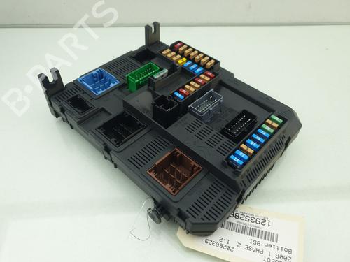 Used Fuse box Fuse box 37202089 37202089