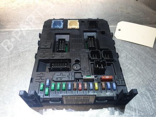 Used Fuse box Fuse box CITROËN C4 I (LC_) 1.6 HDi (90 hp) 27211572 27211572