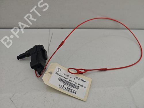 Used Fuel door actuator AUDI Q3 (8UB, 8UG) 2.0 TFSI quattro (220 hp) 30322127