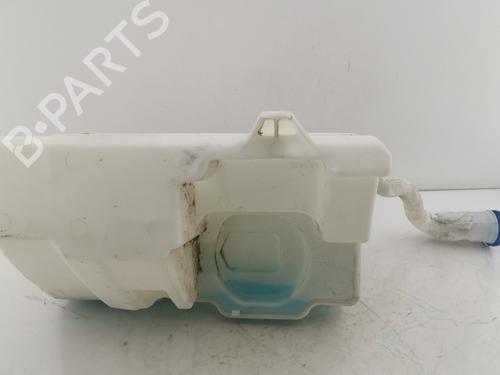 Used Windscreen washer tank Windscreen washer tank VOLVO XC60 I SUV (156) 2.4 D / D3 / D4 AWD (163 hp) 33050566 33050566