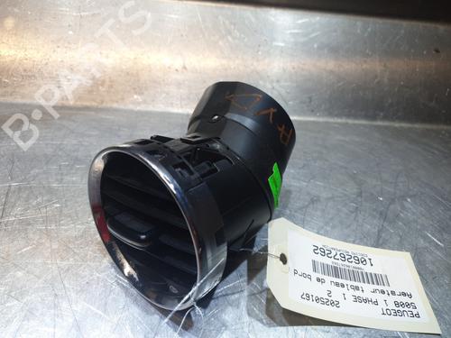 Air vent PEUGEOT 5008 (0U_, 0E_) 2.0 HDi 150 / BlueHDi 150 | BP26008010I21