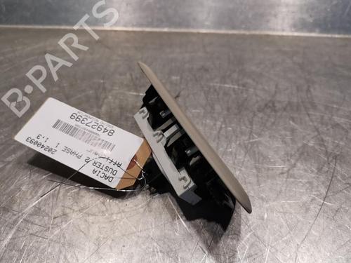 Used Display monitor Display monitor DACIA DUSTER (HM_) 1.3 TCe 150 4x4 (HMM3) (150 hp) 20921064 20921064