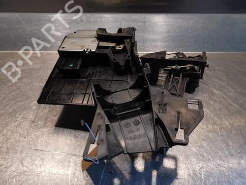 Front left lock FORD FIESTA V (JH_, JD_) 1.4 TDCi | BP20918555C98 