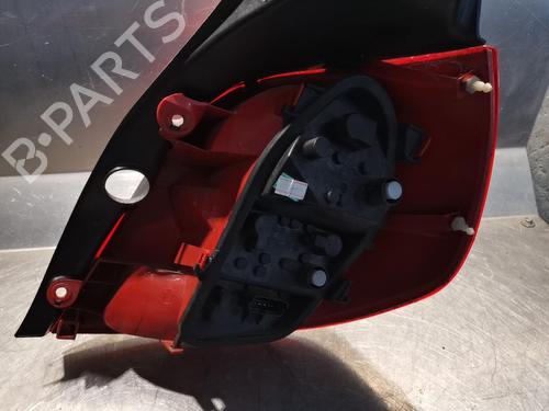 Used Left taillight RENAULT CLIO III (BR0/1, CR0/1) 1.2 16V (BR02, BR0J, BR11, CR02, CR0J, CR11) (75 hp) 20921382
