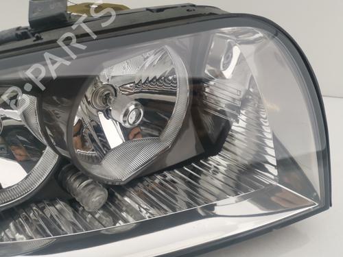 Right headlight AUDI A2 (8Z0) 1.6 FSI | BP29958611C29