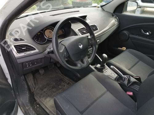 Zderzak przedni RENAULT MEGANE III Hatchback (BZ0/1_, B3_) 1.5 dCi (BZ0C) | BP30002009C7