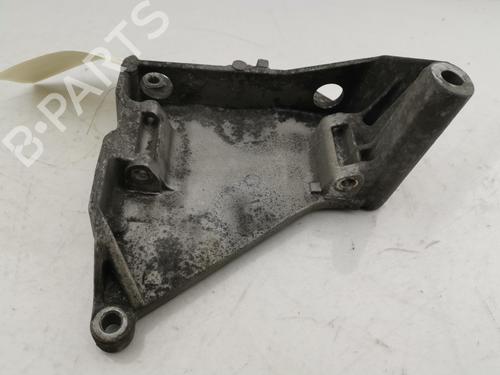 Support VW TRANSPORTER T5 Bus (7HB, 7HJ, 7EB, 7EJ) 2.5 TDI (174 hp) 32080736
