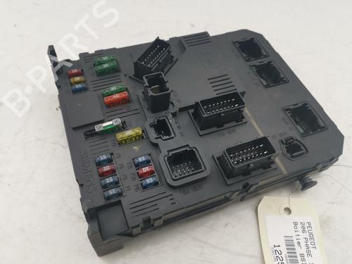 Used Fuse box Fuse box PEUGEOT 206 SW (2E/K) 2.0 HDi (90 hp) 33038709 33038709