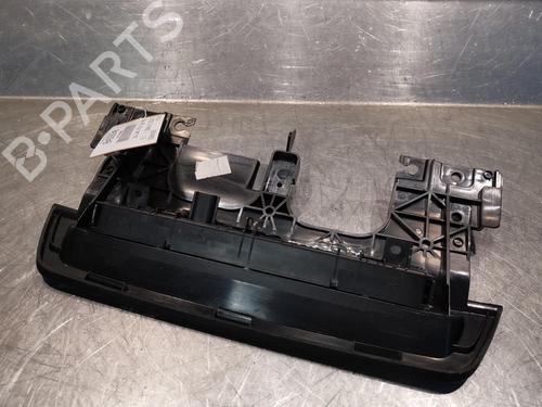 Used Third brake light DACIA DUSTER (HM_) 1.3 TCe 150 4x4 (HMM3) (150 hp) 20921067