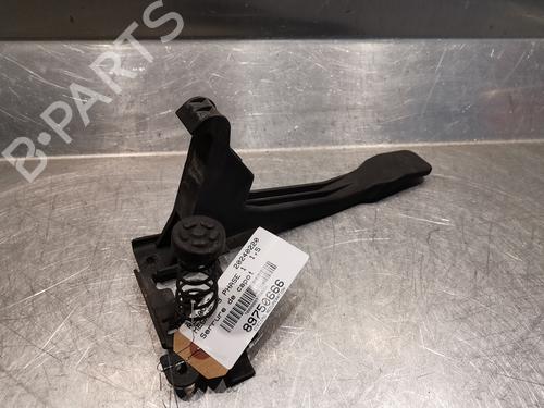Hood lock RENAULT MEGANE III Hatchback (BZ0/1_, B3_) 1.5 dCi (BZ09, BZ0D, BZ1W, BZ29, BZ14) | BP21215622C133 