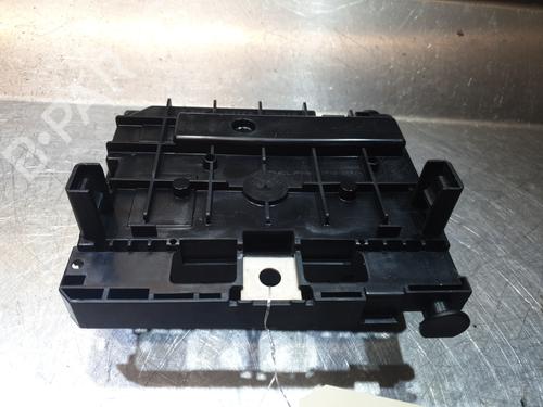 Fuse box PEUGEOT 307 (3A/C) 1.6 HDi 110 | BP25221041E1