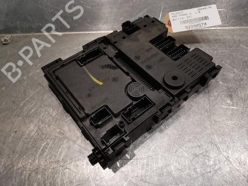 Used Fuse box PEUGEOT 406 (8B) 1.8 16V (110 hp) 20923032