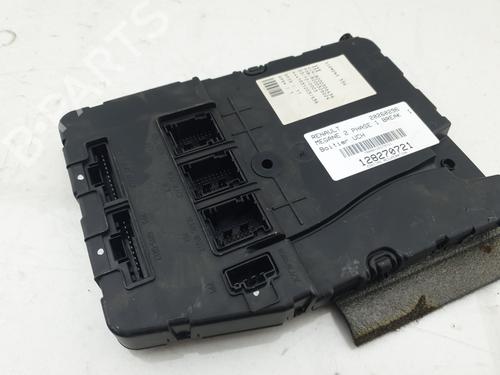 Used Fuse box Fuse box 36651165 36651165