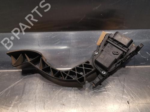 Used Pedal VOLVO V50 (545) 2.0 D (136 hp) 20920266