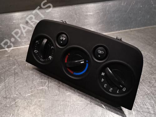 Climate control FORD FIESTA V (JH_, JD_) 1.4 TDCi | BP20919382I5 