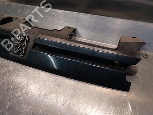 Grill PEUGEOT 306 Hatchback (7A, 7C, N3, N5) 1.4 | BP21215238C40 
