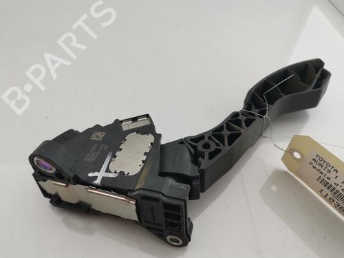 pedal-toyota-auris-_e15_-2006-2007-2008-2009-2010-2011-2012-2013-27986495 main image