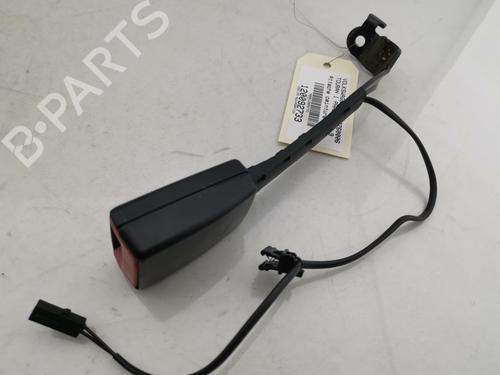 Used Seat buckle VW TOURAN (1T1, 1T2) 1.9 TDI (105 hp) 31967518