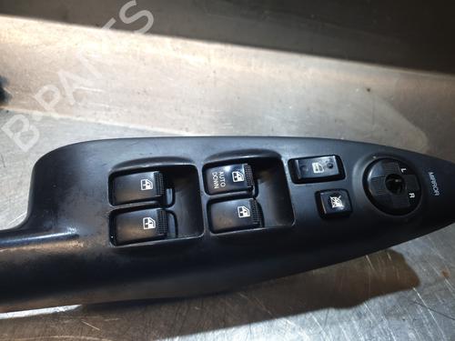 Left front window switch HYUNDAI TUCSON (JM) 2.0 CRDi | BP27568610I27 - Image 3