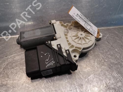 Moteur de lève-vitre arrière gauche VW GOLF IV (1J1) 1.9 TDI | BP20920012E23 