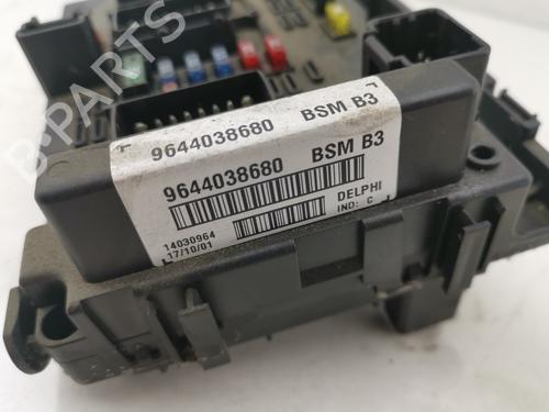 Used Fuse box Fuse box PEUGEOT 406 Break (8E/F) [1996-2004] 35957106 35957106