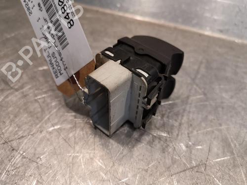 Used Left front window switch Left front window switch RENAULT MODUS / GRAND MODUS (F/JP0_) 1.5 dCi (FP0E, JP0E) (65 hp) 20919750 20919750