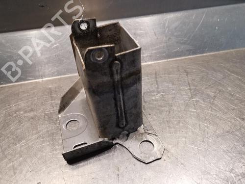 Used Front bumper reinforcement Front bumper reinforcement RENAULT CLIO III (BR0/1, CR0/1) 1.2 16V (BR02, BR0J, BR11, CR02, CR0J, CR11) (75 hp) 20923719 20923719
