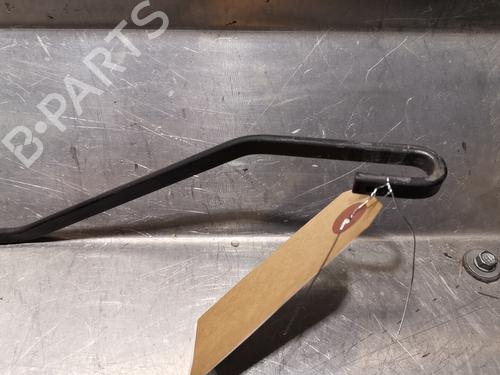 Front windshield wiper arm PEUGEOT 1007 (KM_) 1.4 | BP20920904C143