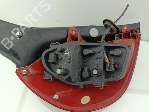 right-taillight-renault-clio-iii-br01-cr01-2005-2006-2007-2008-2009-2010-2011-2012-2013-2014-40200279 main image