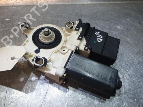Vindusheismotor høyre bak VW GOLF V (1K1) 1.9 TDI | BP27383525E22 