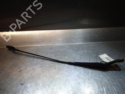 Used Front windshield wiper arm PEUGEOT 5008 (0U_, 0E_) 2.0 HDi 150 / BlueHDi 150 (150 hp) 26145330