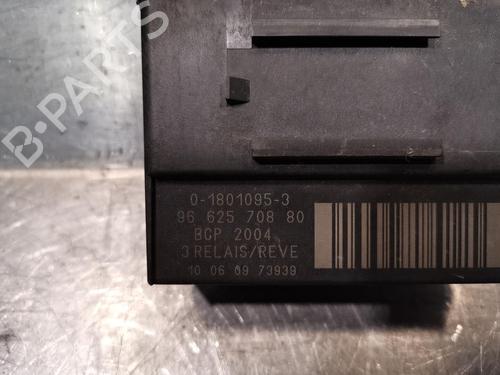 Used Electronic module PEUGEOT 3008 I MPV (0U_) 1.6 HDi (109 hp) 20918154