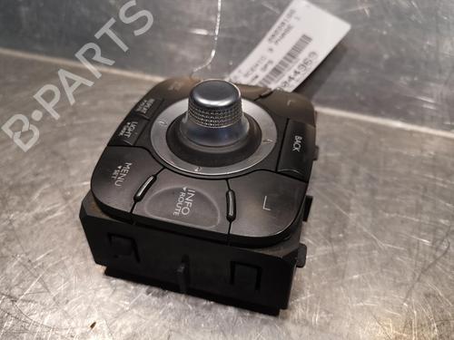 Used Switch Switch RENAULT GRAND SCÉNIC III (JZ0/1_) 1.5 dCi (JZ09, JZ0D, JZ10, JZ14, JZ1G, JZ29, JZ2C) (110 hp) 20918493 20918493