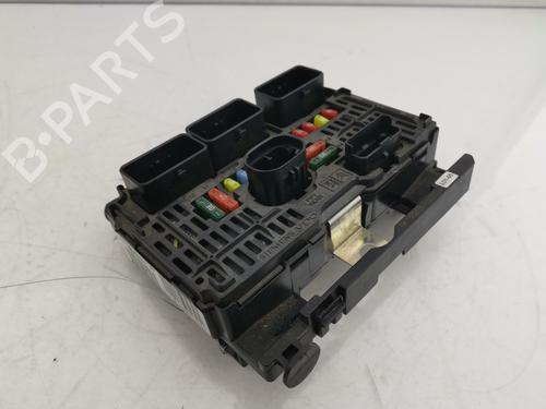 Fuse box PEUGEOT 407 SW (6E_, 6D_) 2.0 HDi 135 | BP32293689E1