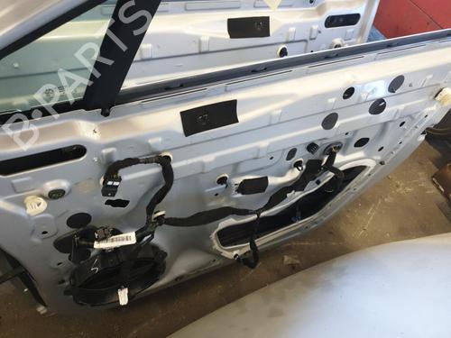Used Right front door Right front door 39479329 39479329