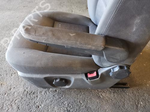 Right front seat VW TRANSPORTER T5 Bus (7HB, 7HJ, 7EB, 7EJ) 2.5 TDI | BP31996600C16
