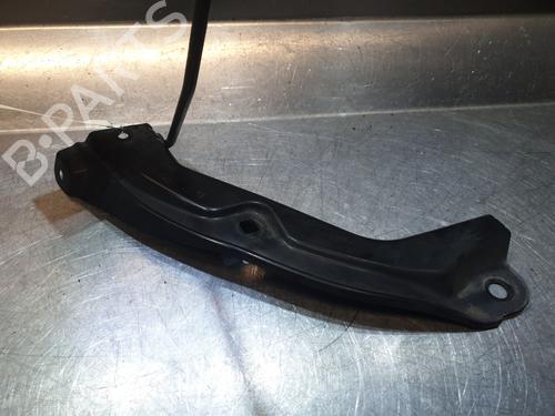 hood-lift-support-skoda-fabia-iii-nj3-2014-2015-2016-2017-2018-2019-2020-2021-24118085 main image